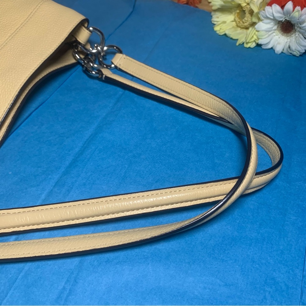 Coach Yellow Leather Shoulder Bag - Picture 15 of 17